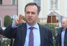 Pressmanék közleményben „emlékeztetik” Orbán Viktort korábbi ígéretére