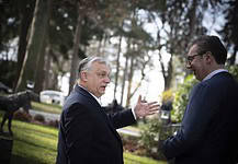 Belgrádban tárgyal Orbán Viktor