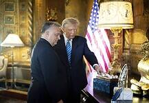 Donald Trump: „Nincs senki, aki jobb, bölcsebb vagy jobb vezető lenne, mint Orbán Viktor”