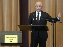 New Yorkban mutatták be Csák Jánosnak az USÁ-ról írt könyvét