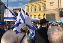 Izrael megtámadására is emlékeztek az Élet menetén