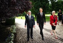 Szijjártó: Magyarország az üzleti szolgáltatás zászlóshajójává vált