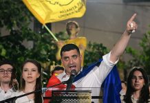 „Magyar barátok, nem gyűlölünk” – üzente az AUR vezére