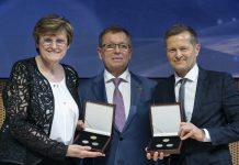 Karikó Katalin és Krausz Ferenc tiszteletére emlékérmét bocsátott ki az MNB