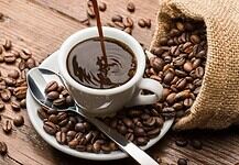 Milyen jótékony hatásai vannak a kávénak?