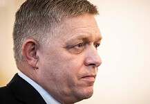 Robert Fico maradandó mozgásszervi károsodást szenvedett