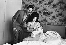 Elvis Presley családja elleni csalás miatt tartóztattak le egy nőt
