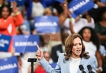 Kamala Harris megszerezte a demokrata párti delegáltak többségének támogatását