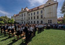 Törvényszék: az „elméleti” és a „római katolikus” szavak összeférhetetlenek