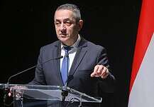 Potápi Árpád János: Magyarország minden magyar hazája