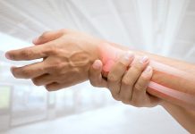 Csontritkulás otthoni kezelése: természetes gyógymódok, amelyek segítenek erősíteni a csontokat