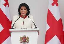 A georgiai államfő bejelentette, nem fog távozni hivatalából