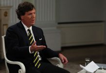 Tucker Carlson ismét Oroszországban