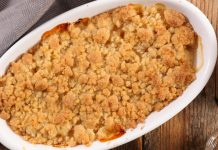 Almás, körtés zabpelyhes morzsasüti