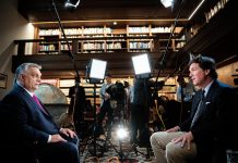 Orbán Viktor részt vesz az első Tucker Carlson-csúcson