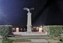 Bukaresti szurkolók letörték a székely zászlót