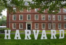 Donald Trump több amerikait akar látni az egyetemeken