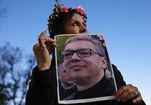 Kórházba szállították Szerbia elnökét Belgrádban