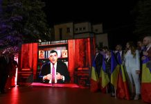 Orbánnak is üzent a magyarellenes román elnökjelölt