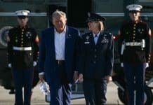 Trump felszólította Izraelt, hogy ne támadja Iránt