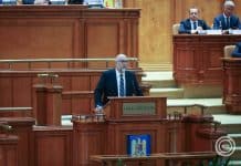 Bizalmat szavaztak a román kormánykoalícíónak