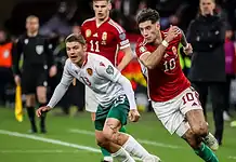 Szoboszlaival és Kerkezzel reklámozzák a Liverpool új mezét