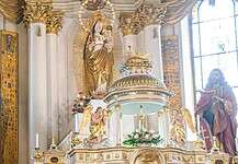 A Szentlélek kiáradására emlékeznek a keresztények