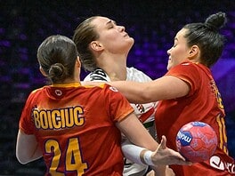 A női kézválogatott legyőzte Romániát a vb-n
