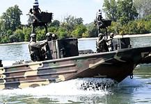 Megkapják a fegyverpénzt a magyar katonák