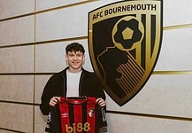 A PL-be igazolt Tóth Alex válogatott labdarúgó