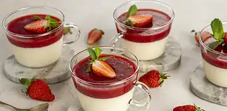 Epres-mentás panna cotta