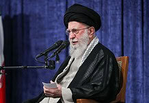 Nem hivatalos: Megölték Irán vezetőjét, Teherán cáfol