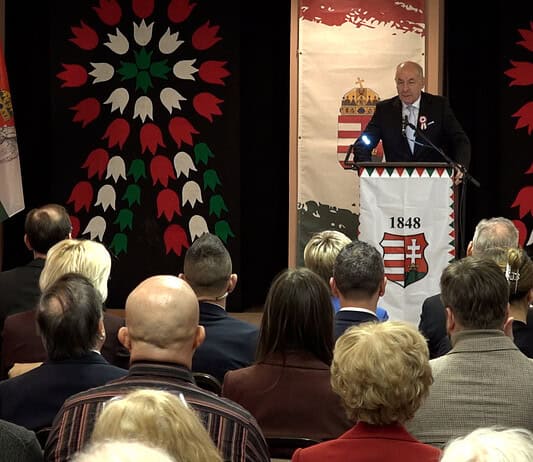 Dr. Sulyok Tamás köztársasági elnök köszöntője