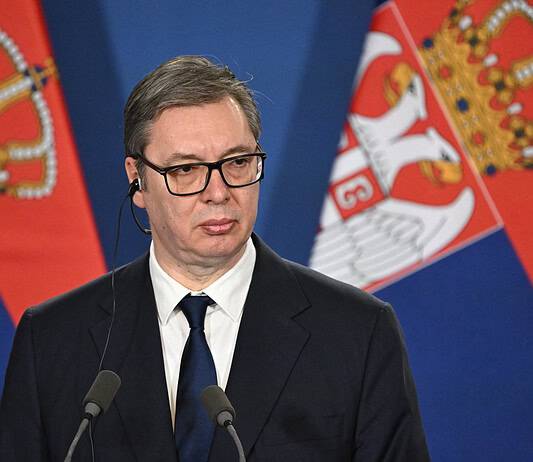 Vucsics: Szerbia semleges marad