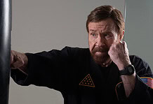 Elhunyt Chuck Norris színészlegenda