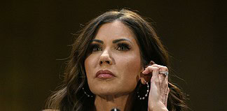 Donald Trump menesztette Kristi Noemet