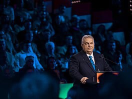 Katonák vonulnak fel a terrorveszély miatt