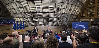 Viktor Orbán Declares „First Battle Won” but Warns of Migration and Oil Crisis