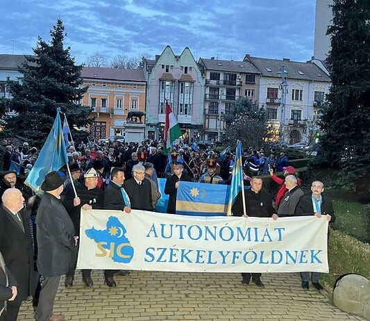 Autonómiát követeltek Székelyföldnek Marosvásárhelyen