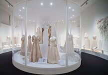 Székelyföldön is bemutatkozik a Magyar menyasszony című utazókiállítás