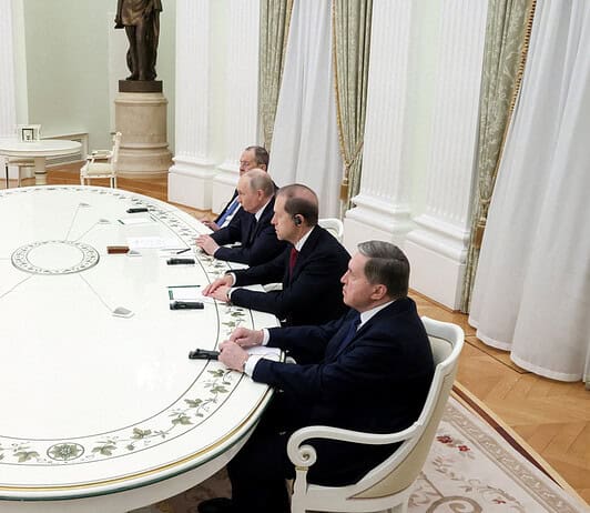 Szijjártó: Magyarország változatlan áron vásárolhat Oroszországtól