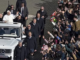 A Vatikán az AI és a „kiborgosodás” veszélyeire figyelmeztet