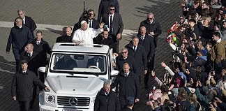 A Vatikán az AI és a „kiborgosodás” veszélyeire figyelmeztet