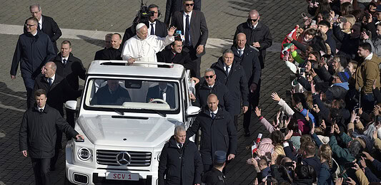 A Vatikán az AI és a „kiborgosodás” veszélyeire figyelmeztet