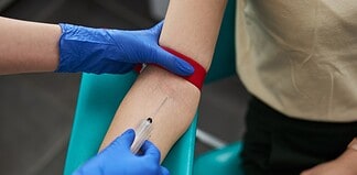 Ezt rontják el a legtöbben vérvétel előtt – félremehet miatta az eredmény