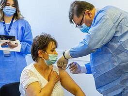 Románia alkudni próbál a vakcinák ügyében