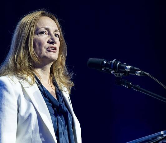 Bujdosó Andrea lesz a Tisza parlamenti frakcióvezetője