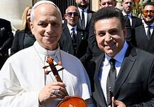 Leó pápának hegedült Mága Zoltán