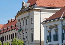 Magyar Péter nem költözik a várba