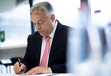 Orbán Viktor aláírta az árstopokat